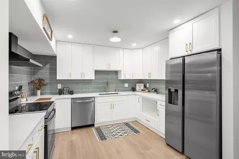 Kitchen - 8411 Echo Dr, Pasadena, MD 21122 photo 1 of 5