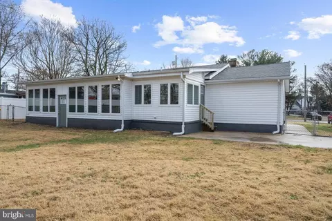Exterior - 8411 Echo Dr, Pasadena, MD 21122 photo 7 of 8