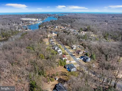 View/Area - 8238 Silver Run Ct, Pasadena, MD 21122 photo 1 of 12