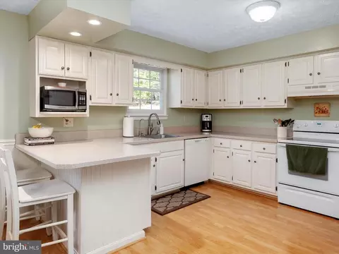 Kitchen - 8238 Silver Run Ct, Pasadena, MD 21122 photo 1 of 3
