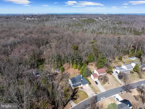 View/Area - 8238 Silver Run Ct, Pasadena, MD 21122 photo 5 of 12