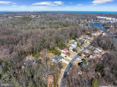 View/Area - 8238 Silver Run Ct, Pasadena, MD 21122 photo 4 of 12