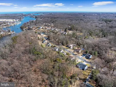 View/Area - 8238 Silver Run Ct, Pasadena, MD 21122 photo 2 of 12