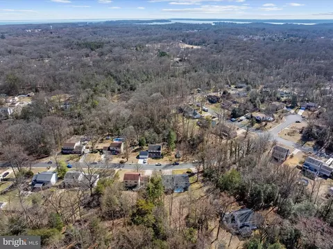 View/Area - 8238 Silver Run Ct, Pasadena, MD 21122 photo 6 of 12