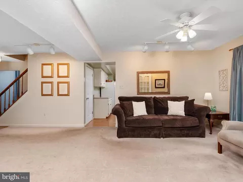 Living - 8238 Silver Run Ct, Pasadena, MD 21122 photo 2 of 5