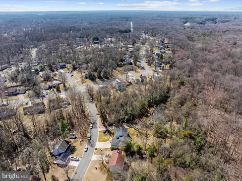 View/Area - 8238 Silver Run Ct, Pasadena, MD 21122 photo 8 of 12