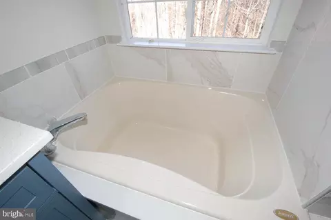 Bath - 2652 Streamview Dr, Odenton, MD 21113 photo 7 of 13