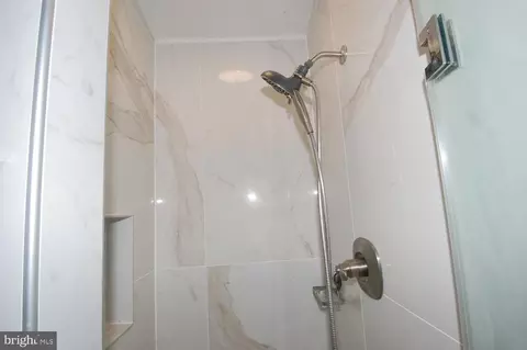 Bath - 2652 Streamview Dr, Odenton, MD 21113 photo 11 of 13
