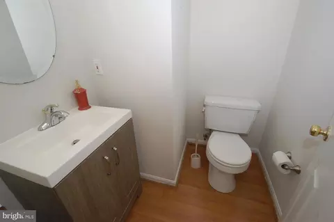 Bath - 2652 Streamview Dr, Odenton, MD 21113 photo 1 of 13