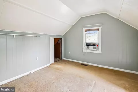 Bedroom - 8481 Greenway Rd, Pasadena, MD 21122 photo 3 of 4