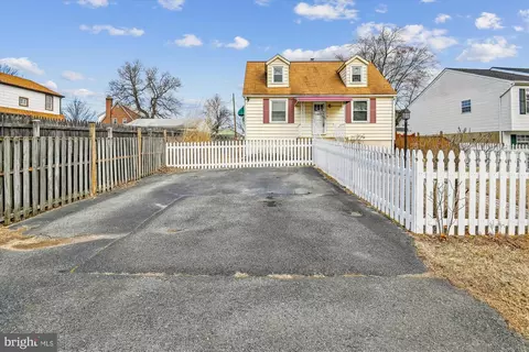 Exterior - 8481 Greenway Rd, Pasadena, MD 21122 photo 4 of 12