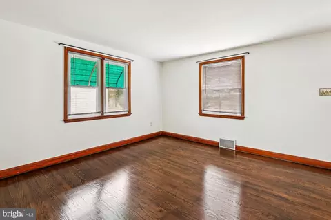 Living - 8481 Greenway Rd, Pasadena, MD 21122 photo 1 of 3