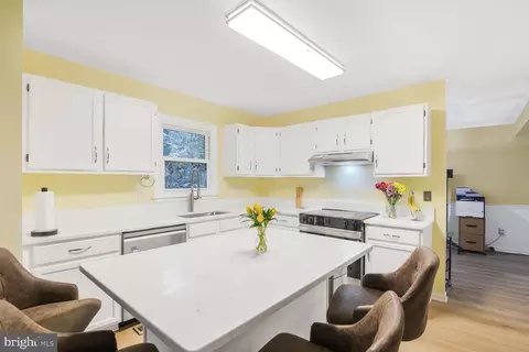 1042 Oak Tree Ln, Annapolis, MD 21409 photo 9