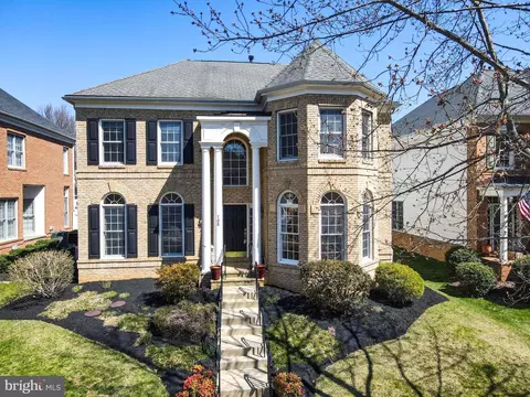 705 Hardwood Ln, Annapolis, MD 21401