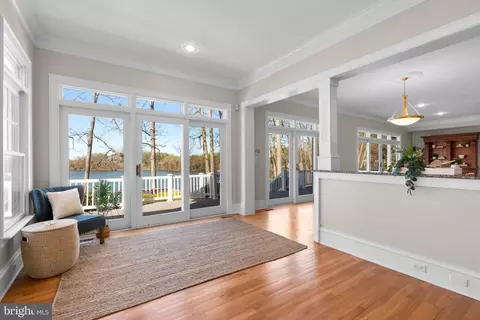 Entry Way - 196 Southdown Rd, Edgewater, MD 21037 photo 3 of 4
