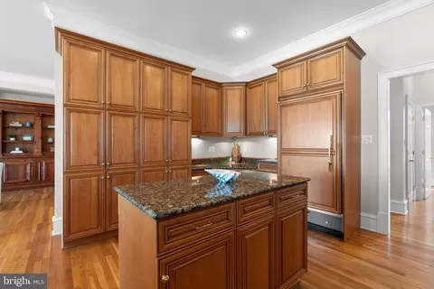 Kitchen - 196 Southdown Rd, Edgewater, MD 21037 photo 5 of 5