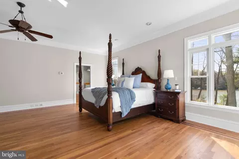 Bedroom - 196 Southdown Rd, Edgewater, MD 21037 photo 2 of 9