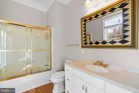 Bath - 196 Southdown Rd, Edgewater, MD 21037 photo 6 of 7