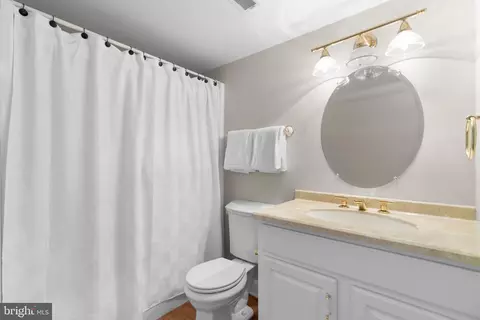 Bath - 196 Southdown Rd, Edgewater, MD 21037 photo 7 of 7