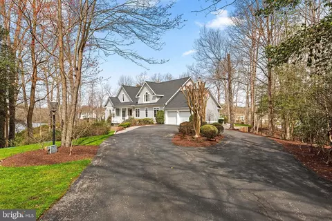 Exterior - 196 Southdown Rd, Edgewater, MD 21037 photo 3 of 10