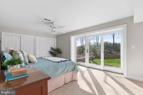 Bedroom - 196 Southdown Rd, Edgewater, MD 21037 photo 8 of 9