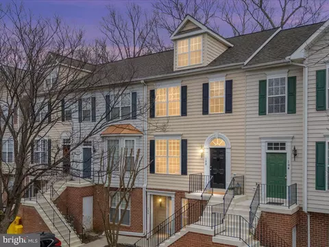 102 Harbour Heights Dr, Annapolis, MD 21401