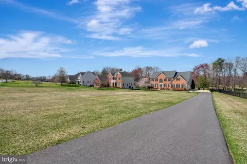 View/Area - 8938 Sahalee Ct, Pasadena, MD 21122 photo 1 of 3