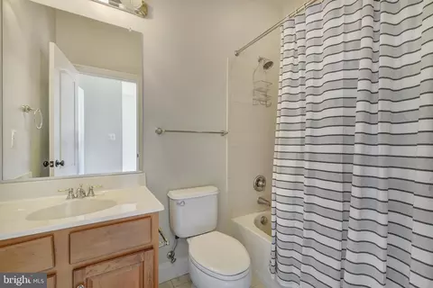Bath - 8938 Sahalee Ct, Pasadena, MD 21122 photo 5 of 6
