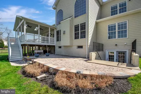 Exterior - 8938 Sahalee Ct, Pasadena, MD 21122 photo 4 of 5