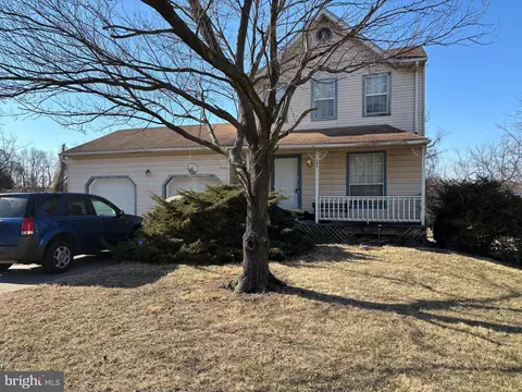 404 Thorn Hill Ct, Brooklyn Park, MD 21225