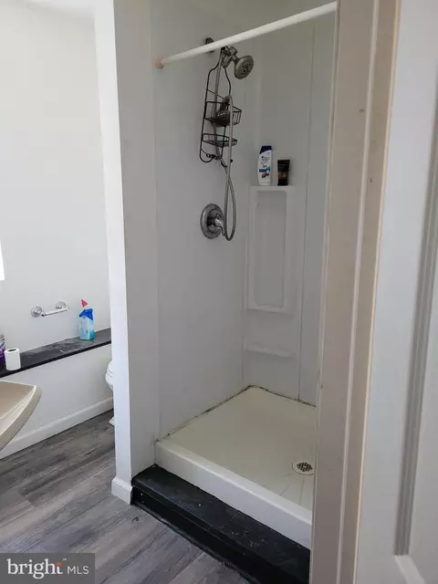 Bath - 38 Governors Gate, Linthicum, MD 21090 photo 1 of 3