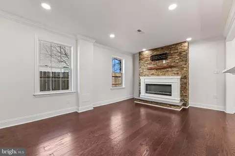 Living - 1637 Fairhill Dr, Edgewater, MD 21037 photo 1 of 7