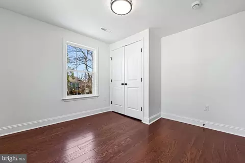 Bedroom - 1637 Fairhill Dr, Edgewater, MD 21037 photo 5 of 6