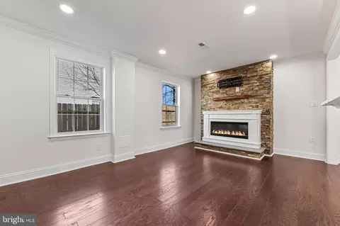Living - 1637 Fairhill Dr, Edgewater, MD 21037 photo 3 of 7