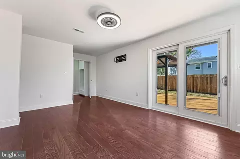 Living - 1637 Fairhill Dr, Edgewater, MD 21037 photo 7 of 7