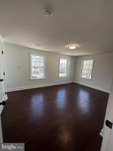 Bedroom - 1637 Fairhill Dr, Edgewater, MD 21037 photo 4 of 6