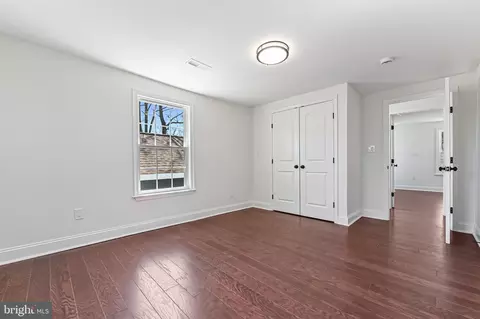 Bedroom - 1637 Fairhill Dr, Edgewater, MD 21037 photo 2 of 6
