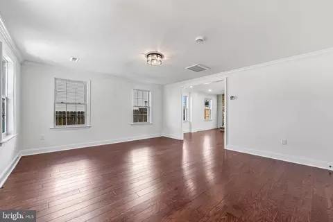 Living - 1637 Fairhill Dr, Edgewater, MD 21037 photo 4 of 7
