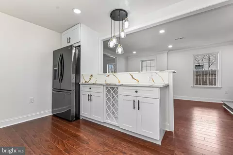 Kitchen - 1637 Fairhill Dr, Edgewater, MD 21037 photo 2 of 3