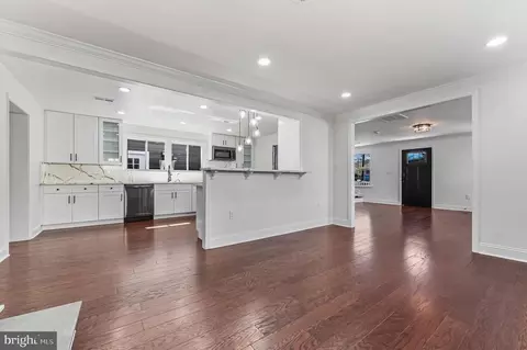 Entry Way - 1637 Fairhill Dr, Edgewater, MD 21037 photo 1 of 4
