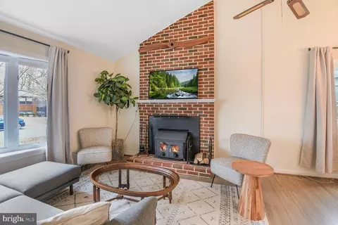 22 Cascade Rd, Arnold, MD 21012 photo 3