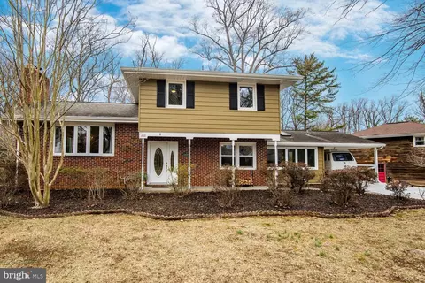 22 Cascade Rd, Arnold, MD 21012 photo 2