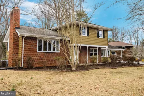 22 Cascade Rd, Arnold, MD 21012