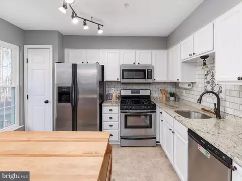Kitchen - 700 Pine Drift Dr, Odenton, MD 21113 photo 1 of 2