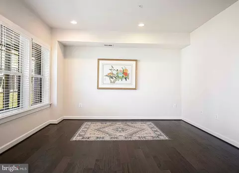 Living - 2934 Middleham Ct, Hanover, MD 21076 photo 3 of 5