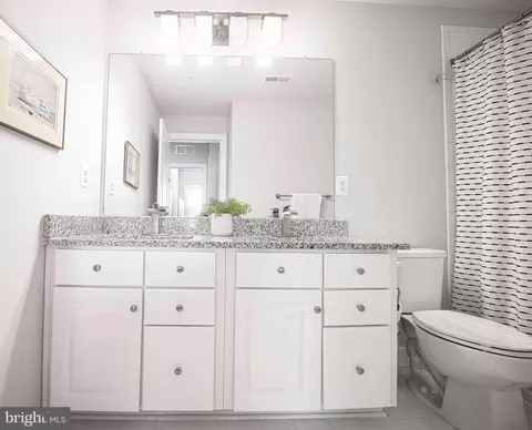 Bath - 2934 Middleham Ct, Hanover, MD 21076 photo 4 of 5