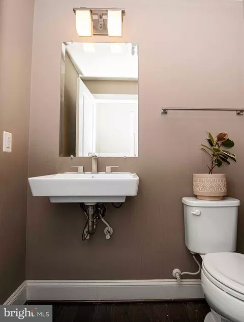 Bath - 2934 Middleham Ct, Hanover, MD 21076 photo 1 of 5