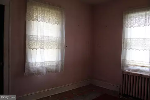 Bedroom - 229 Doris Ave, Baltimore, MD 21225 photo 3 of 3