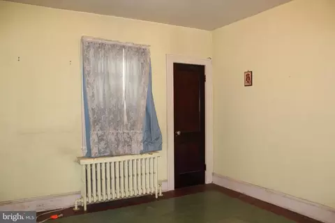 Bedroom - 229 Doris Ave, Baltimore, MD 21225 photo 1 of 3