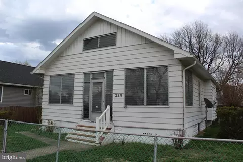 Exterior - 229 Doris Ave, Baltimore, MD 21225 photo 1 of 4
